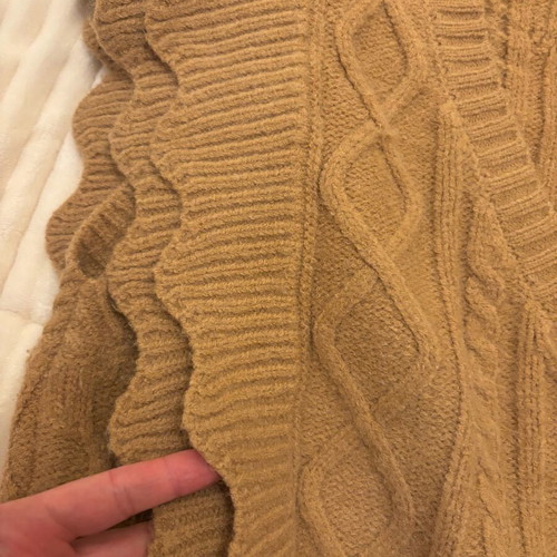 BSB knitted vest beige with ruffles like new size M