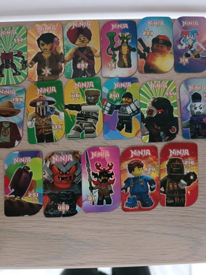 Lego Ninjago collectible caps like new, pack of 18 pieces