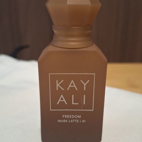 Kayali Freedom Musk Latte 41 Eau de Parfum mini 10ml like new
