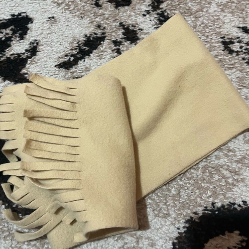 Beige neck scarf like new with fringes