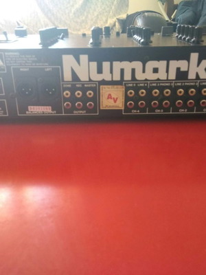 Numark DM1720 SE mixer used