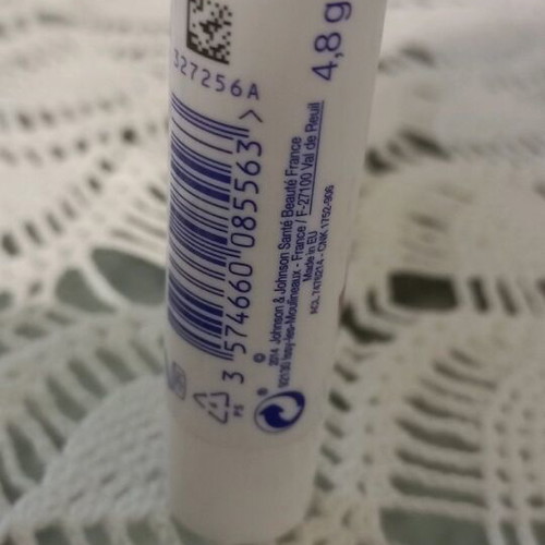 Neutrogena Lip Care moisturizing lip balm stick 4.8g new
