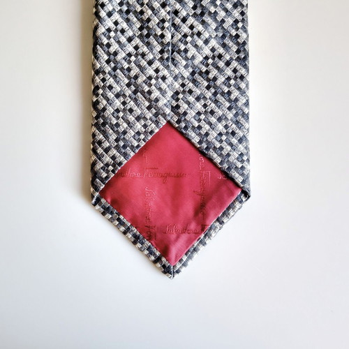 Salvatore Ferragamo tie like new, 100% silk jacquard knit