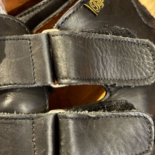 Leather shoes