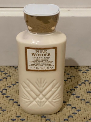 Bath & Body Works Pure Wonder body lotion like new 236ml