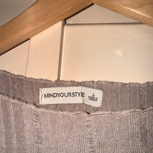 Beige long-sleeve crop top MindYourStyle used, size M