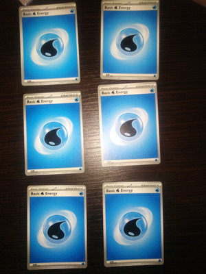 Pokémon TCG водни енергийни карти като нови, комплект от 6 от Scarlet and Violet