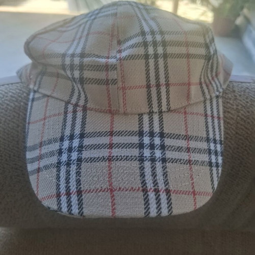 Burberry's hat large like new