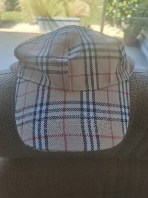 Burberry's hat large like new