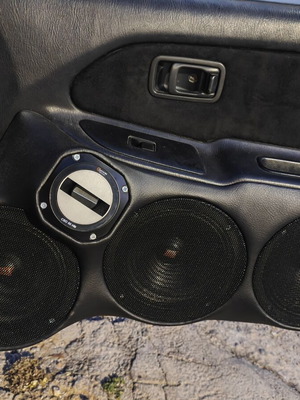 Car audio system Audio Pro surround like new with Hertz speakers and Alpine source