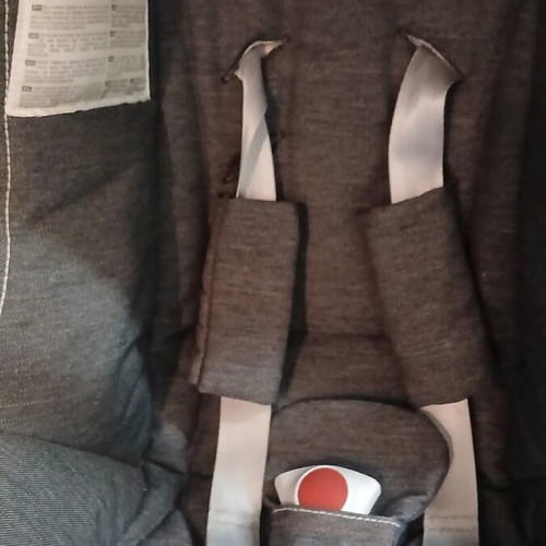 Inglesina Baby Car Seat 0-13kg with Base like new