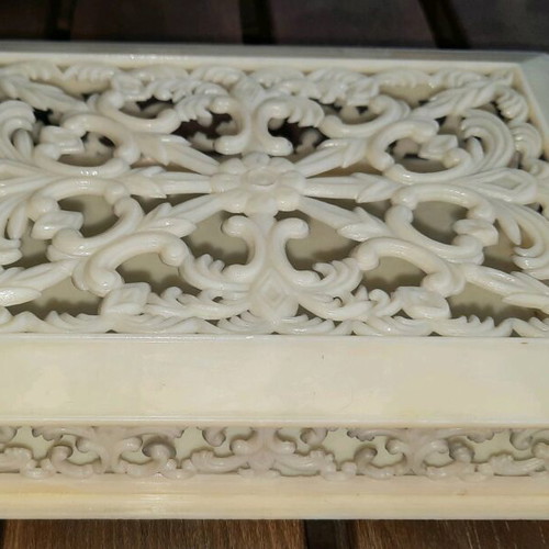Jewelry box memory keepsake vintage like new