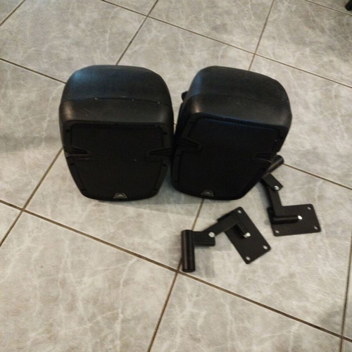 Metro ES8 speakers like new with wall mounts