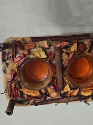 Handmade rectangular candle with aromatic potpourri like new