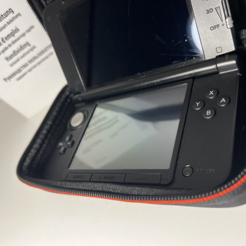 Nintendo 3DS XL употребяван с аксесоари, напълно функционален