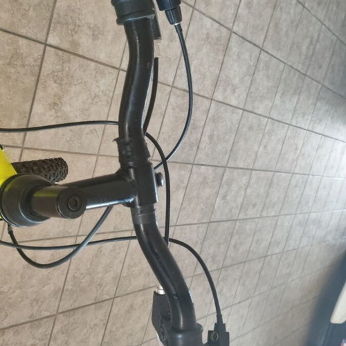 Alpina city bike like new, yellow, 26 inch wheels, V-Brakes