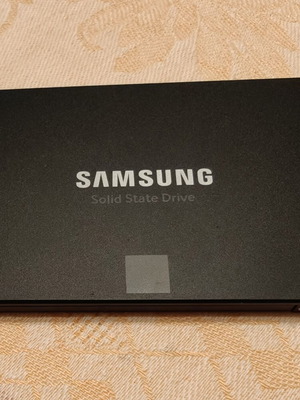 Samsung SSD 870 EVO 500GB SATA3 solid state drive