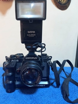 Φωτογραφική μηχανή φιλμ Revueflex AC2 35mm SLR μεταχειρισμένη με φλας Sunpak Auto 26 DX