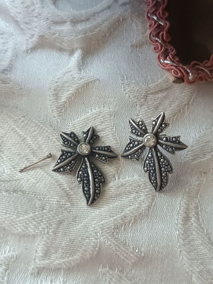 Silver Earrings 925 used, need repair, with silver clasps