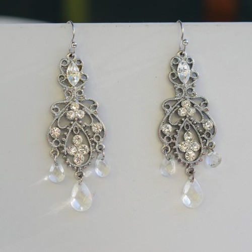 Chandelier earrings with crystals and rhinestones vintage style like new