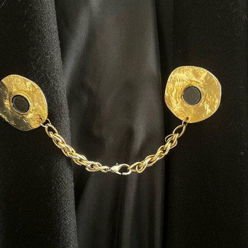 Vintage cashmere wool coat with metal chain clasp like new, black