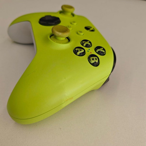 Xbox Series controller used, good condition