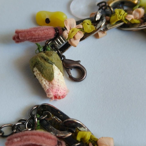 Handmade romantic bracelet like new with vintage charms