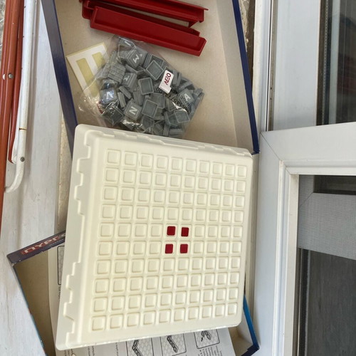 Pyrgolexo board game missing 3 letters, like new