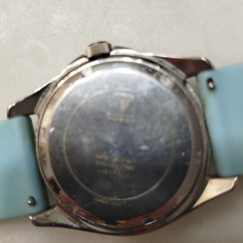 Guess women's watch like new, stainless steel case with crystals