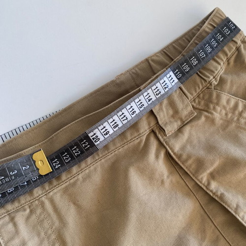Columbia men's cargo shorts khaki size 3XL like new