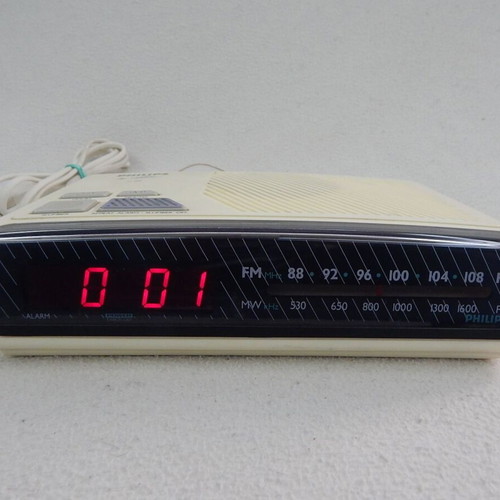 Philips AJ 3180 table clock radio used with alarm and FM-AM