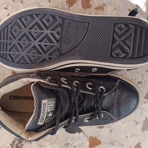 Converse children's leather boots size 33 like new, black