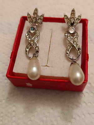 Branded earrings like new with two 925 stamps, gray