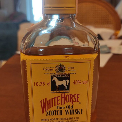White Horse Vintage Whisky 187.5ml 40% vol Sealed Bottle 1990s