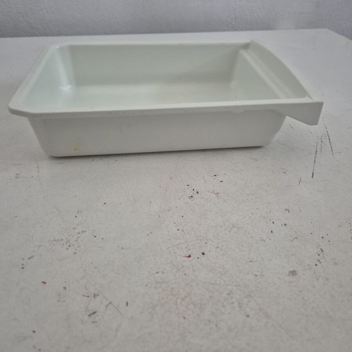 Vintage plastic ice cube tray, white