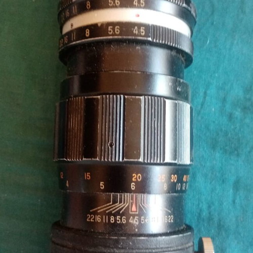 Kennex 200mm lens used, excellent condition, no scratches