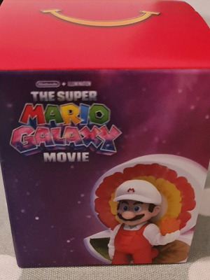 McDonald's 2026 Super Mario Galaxy Fire Mario играчка от Happy Meal нова