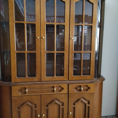 Karydi showcase used