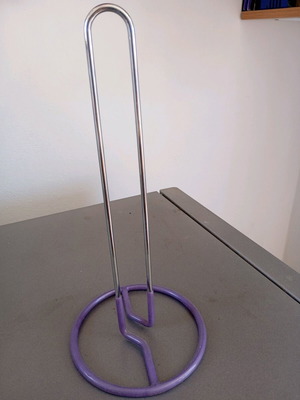 Kitchen paper holder used