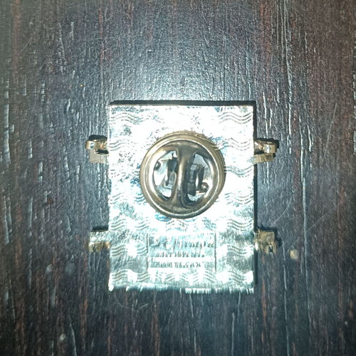 Pin Athens 2004 new, spectator services limited edition
