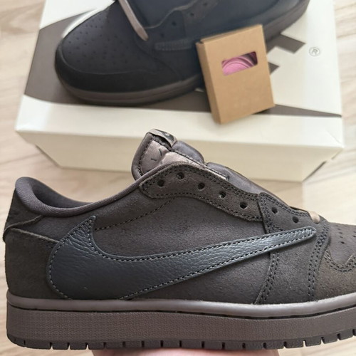 Nike Air Jordan 1 Travis Scott sneakers brand new, size EU 41, brown