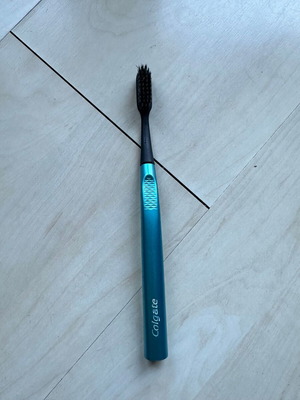 Colgate Keep toothbrush used, metal handle without brush