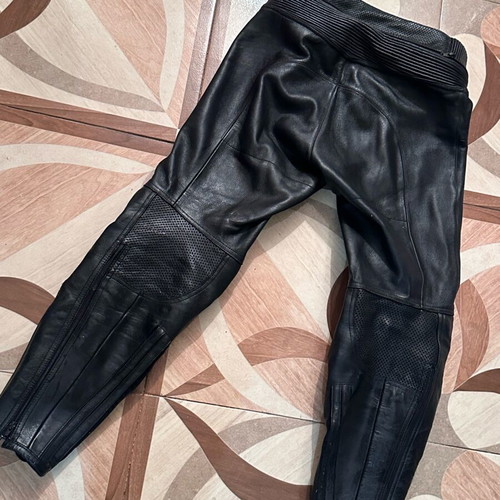 Alpinestars motorcycle pants made of genuine leather like new