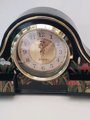 Vintage mantel clock used with two decorative drawers, battery operated