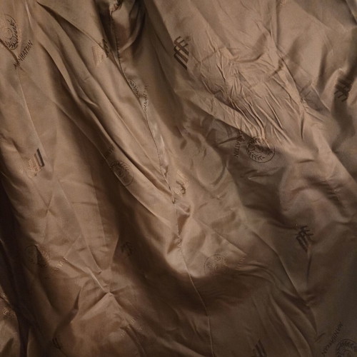 Mink fur coat like new, brown color