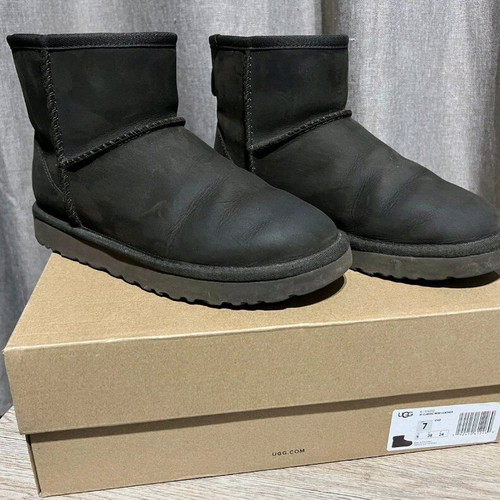 Ugg Classic Mini Boots used, waterproof leather, size 38 brown