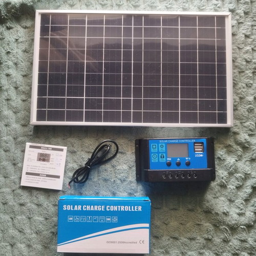 Photovoltaic panel with transformer 80A and 10 watt USB cable like new