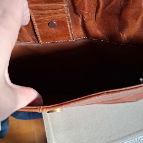 Vintage large leather shoulder bag used, brown
