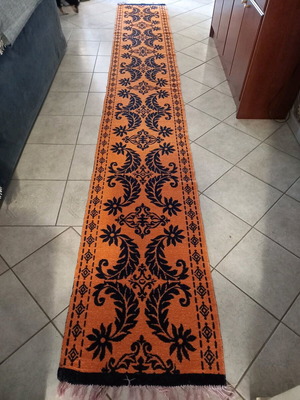 Woven double-sided runner carpet almost 4 meters, like new