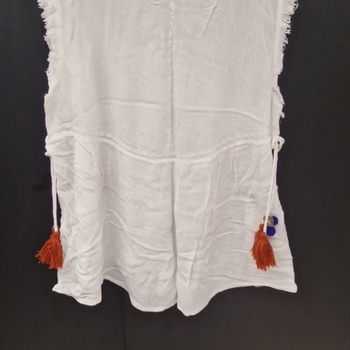 Attrattivo top white and fresh used